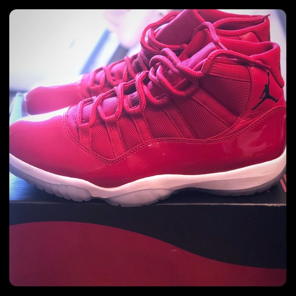 “Gym Red” Jordan 11’s main image 3